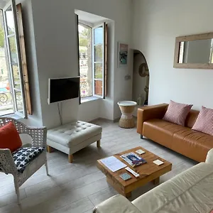  Appartement Au Port France